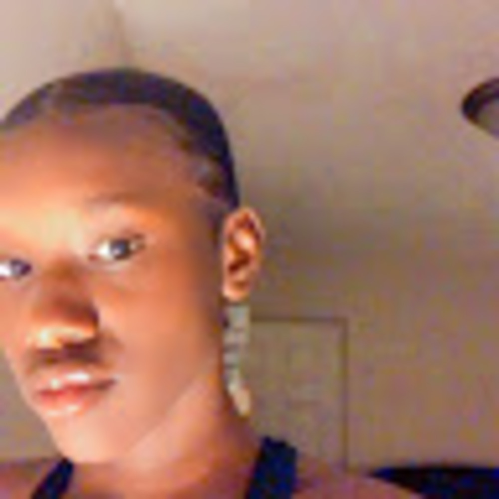 Meet your Posher, Maya